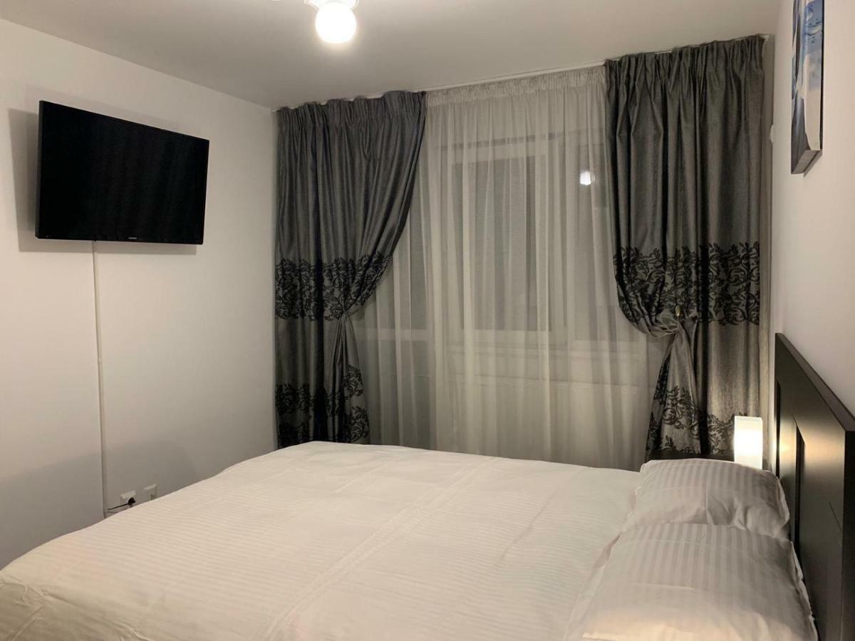 Apartament Cristina Boekarest Buitenkant foto